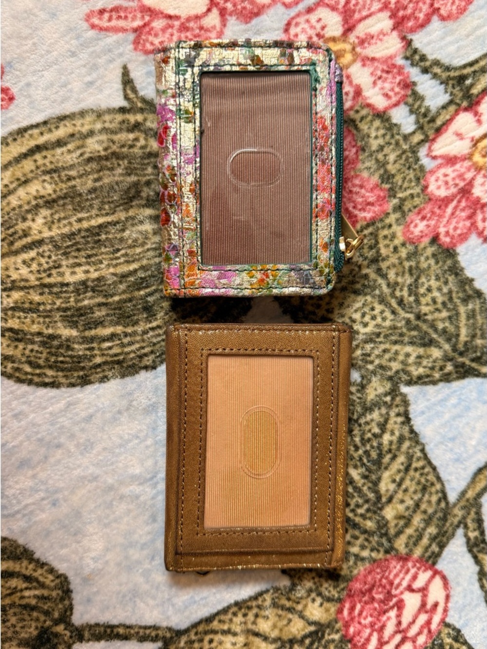 HOBO Compact Wallets - Picture 3 of 4